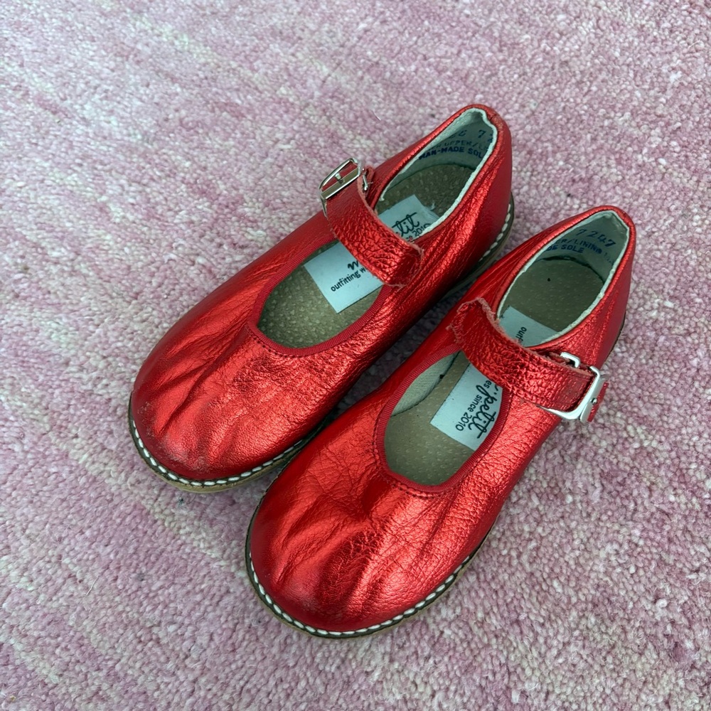 Mon Petit Shiny Red Leather Mary Jane's easy buckle  toddler